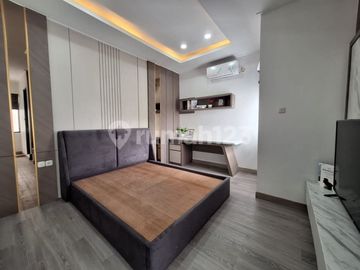 Rumah Modern Minimalis Full Furnished di Cirendeu