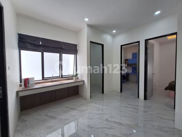 Rumah Modern Minimalis Full Furnished di Cirendeu