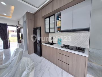 Rumah Modern Minimalis Full Furnished di Cirendeu