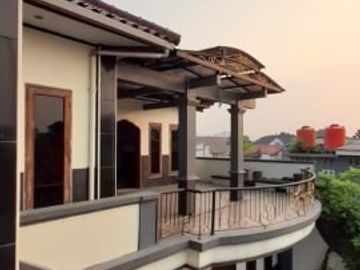 Rumah sdh Lantai Granit di Pondok karya Pondok Aren, 5899-DW 0811111----
