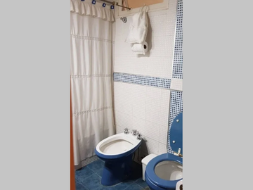 Semipiso en Venta en Flores 3 ambientes 65 m2 + 2 patios en 1er piso por ascensor, al contrafrente, con cochera cubierta - Argerich 900