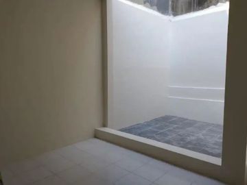 Rumah Siap Huni Semi Furnish Sukomanunggal Jaya Dkat Satelit