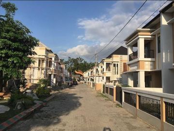 Dijual Rumah Siap Huni 2 Lantai di Daerah Metro Harmoni Wedomartani