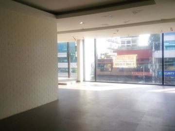 351 sqm Semi Fitted Commercial Office Space for Lease in Bonifacio Global City, Taguig City