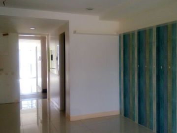 351 sqm Semi Fitted Commercial Office Space for Lease in Bonifacio Global City, Taguig City