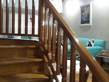 CASA 5 AMB. c/2 coch. Excelente e impecable S/lote propio en Lanusita. USO COMERCIAL O VIVIENDA.