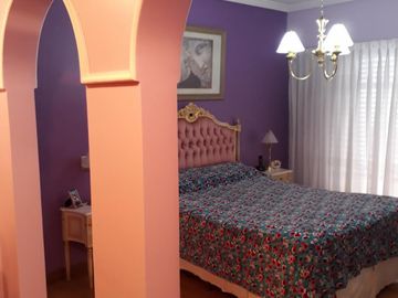 CASA 5 AMB. c/2 coch. Excelente e impecable S/lote propio en Lanusita. USO COMERCIAL O VIVIENDA.