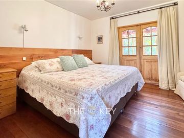 Casa en venta de 4 dorm. en Lo Barnechea