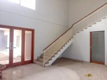 Rumah 2 Lantai Luas 300 di Puncak Dieng kota Malang