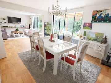 Casa en venta de 5 dorm. en Las Condes