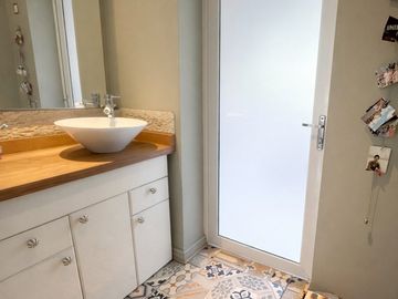 Casa en venta de 5 dorm. en Las Condes