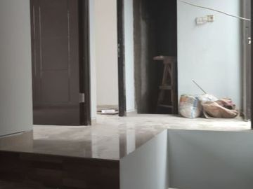Rumah baru 2 lantai unit terbatas selangkah ke jalan raya jatiasih