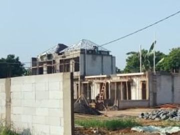 Rumah baru 2 lantai unit terbatas selangkah ke jalan raya jatiasih