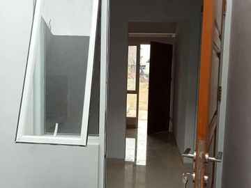 rumah 1 lantai dengan taman