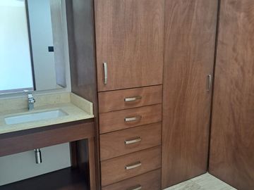 CASA EN VENTA EN PEDREGAL FASE 1