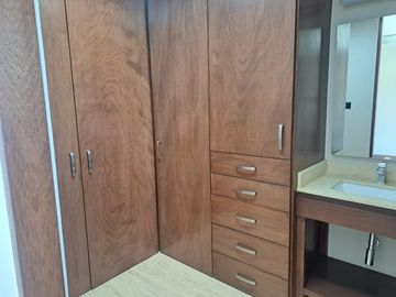 CASA EN VENTA EN PEDREGAL FASE 1