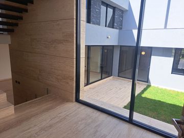 CASA EN VENTA EN PEDREGAL FASE 1