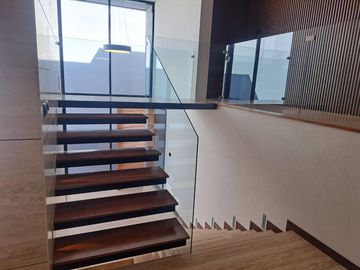 CASA EN VENTA EN PEDREGAL FASE 1