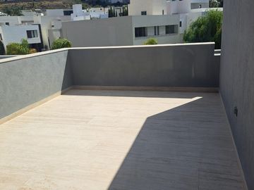 CASA EN VENTA EN PEDREGAL FASE 1