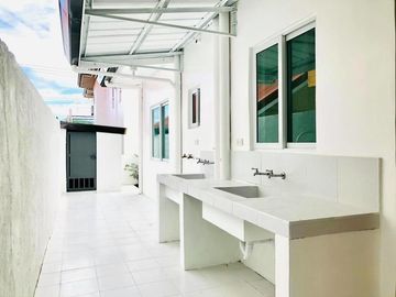 Fully furnished House with 4 Bedrooms and Swimming pool for RENT in Angeles City