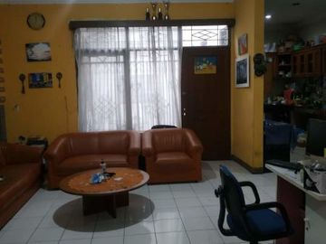 Rumah Lama Terawat Apik Siap Huni Antapani Wetan Bandung