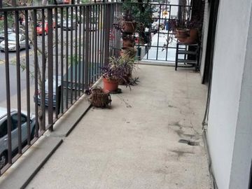 DEPARTAMENTO EN VENTA EN FLORES 4 AMBIENTES MUY AMPLIOS METROS DEL SUBTE