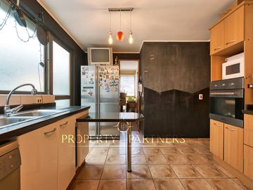 Venta de hermosa y amplia casa en las Pircas, Peñalolén