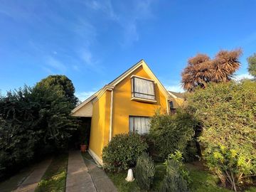 Excelente casa en Lomas de Mirasur