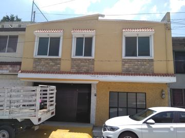 Venta Casa y Departamento Amplios Cerca de Centro Escolar Morelos y C.A.P.U