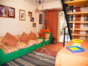 Casa en Venta en Se vende bajo valor de tasación, muy cerca metro Los Dominicos.