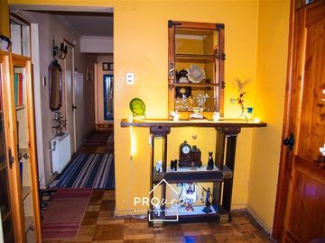 Casa en Venta en Se vende bajo valor de tasación, muy cerca metro Los Dominicos.