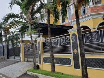 rumah asri di area perum bebas bnjr