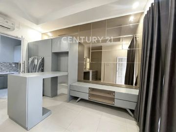 Rumah Nyaman Semi Furnished Siap Huni 2 KT 3 AC Carport 1 Mobil