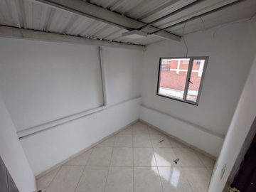local en arriendo en galerias. Cod A3248