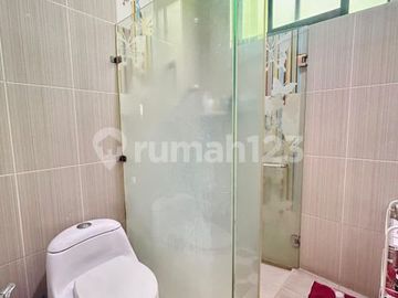 Rumah Mewah di Komplek Mandar Bintaro Sektor 3