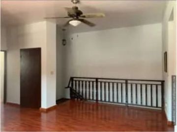 Se vende  exclusiva Casa Residencial en La Alameda de 287 mts