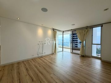 apartamento en arriendo en los balsos. Cod A776981