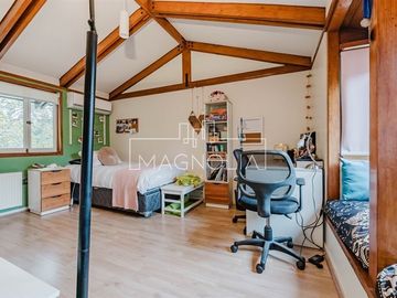 Casa en venta de 6 dorm. en Las Condes