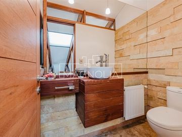 Casa en venta de 6 dorm. en Las Condes