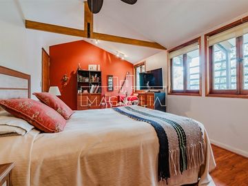 Casa en venta de 6 dorm. en Las Condes