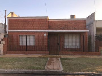 Casa en venta en Ezpeleta Este