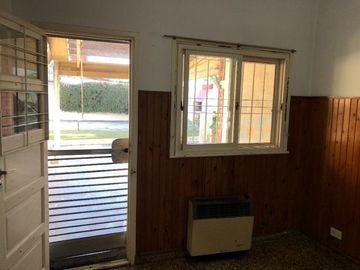 Casa en venta en Ezpeleta Este
