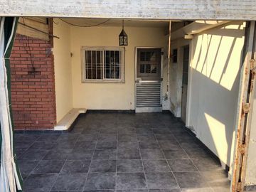 Casa en venta en Ezpeleta Este