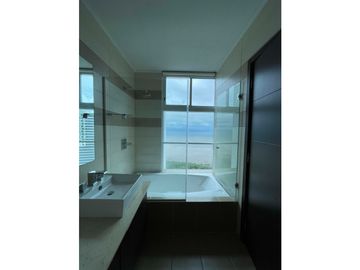 Se Vende Apartamento 205 Mts Costa del Este $465,000,oo