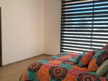 Casa en Lomas de Juriquilla con Recamara en Planta Baja J2