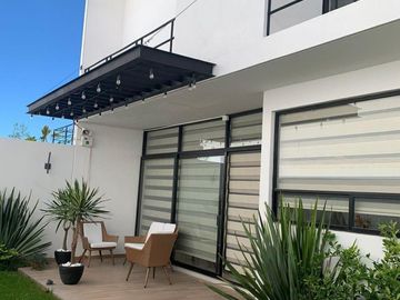 Casa en Lomas de Juriquilla con Recamara en Planta Baja J2