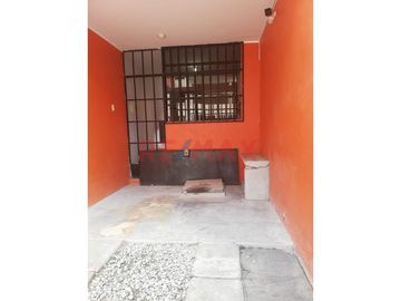 Cochera En Venta En Primer Piso En Urbanización Las Palmas Ii Etapa - Chiclayo