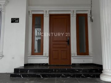Perumahan Terbaru Dengan Gaya Modern Klasik Mewah Jakarta Selatan