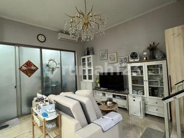 Dijual Rumah Golf Island