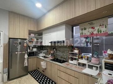 Dijual Rumah Golf Island